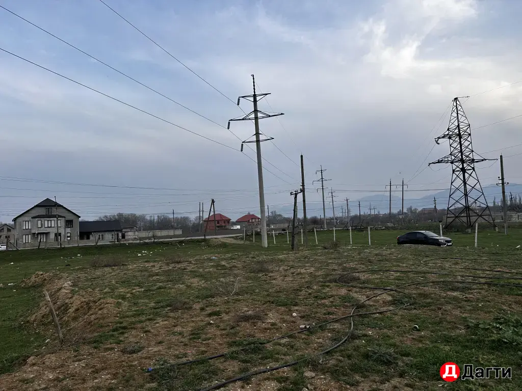 Земельный учсток