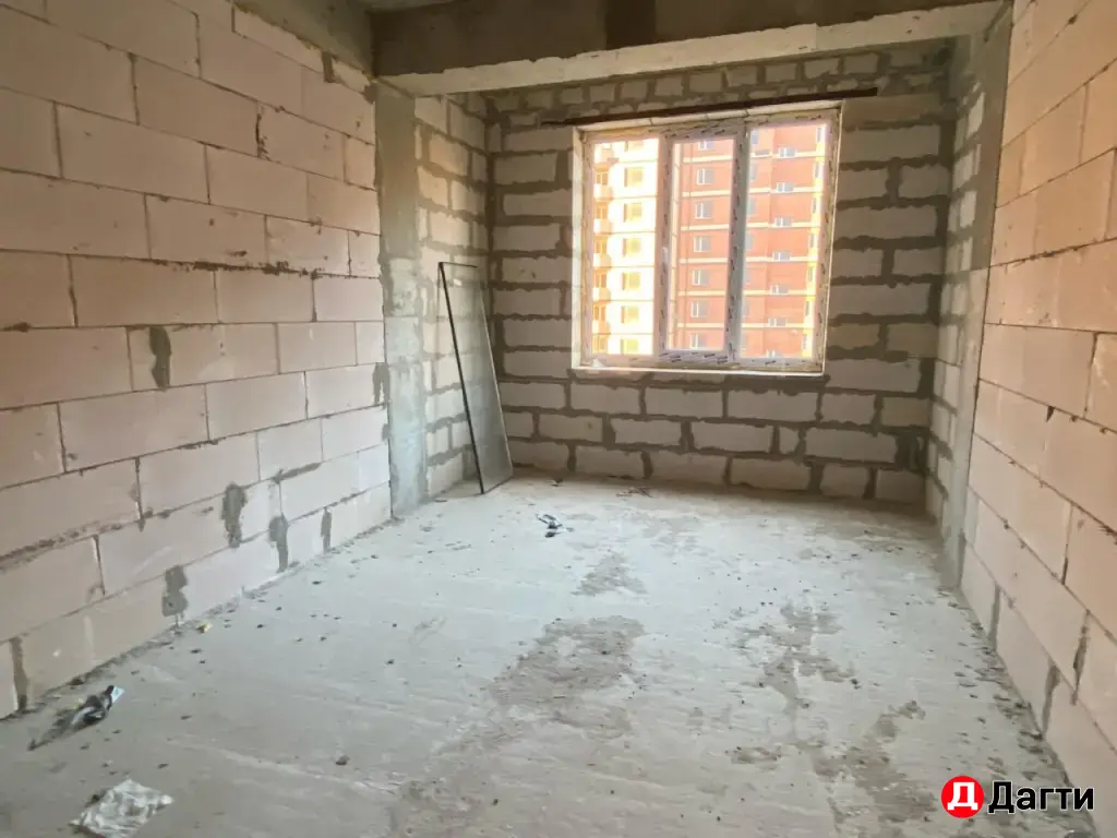 продается 2-х комн квартира