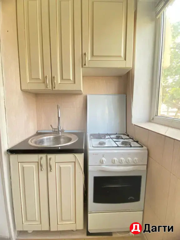 продается 2-х комн квартира