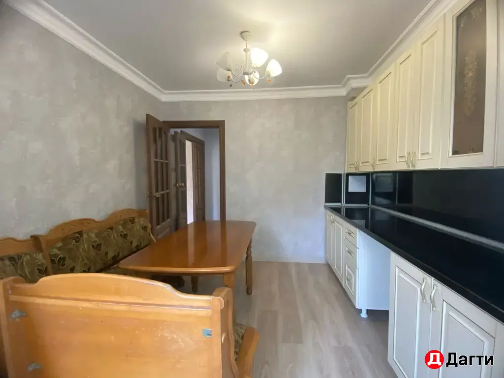 продается 2-х комн квартира